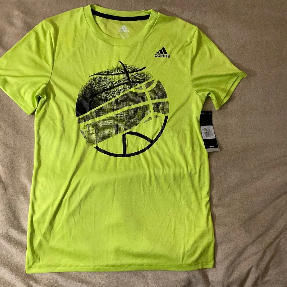 Adidas new boys Tshirt